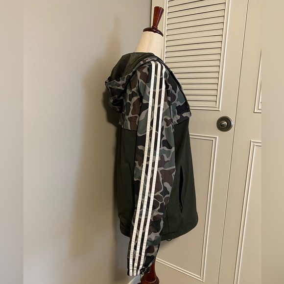 Adidas Originals Men’s Windbreaker - Picture 6 of 7